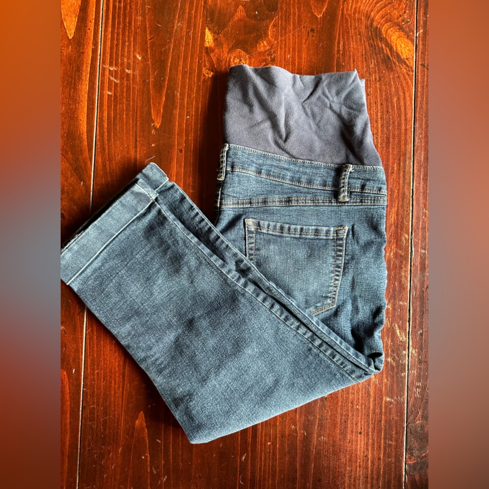 Thyme maternity jeans cropped